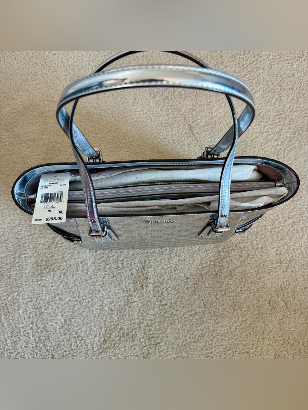 NWT Michael Kors Voyager Logo Embossed Patent Metallic Silver East West Tote MK - Picture 11 of 13
